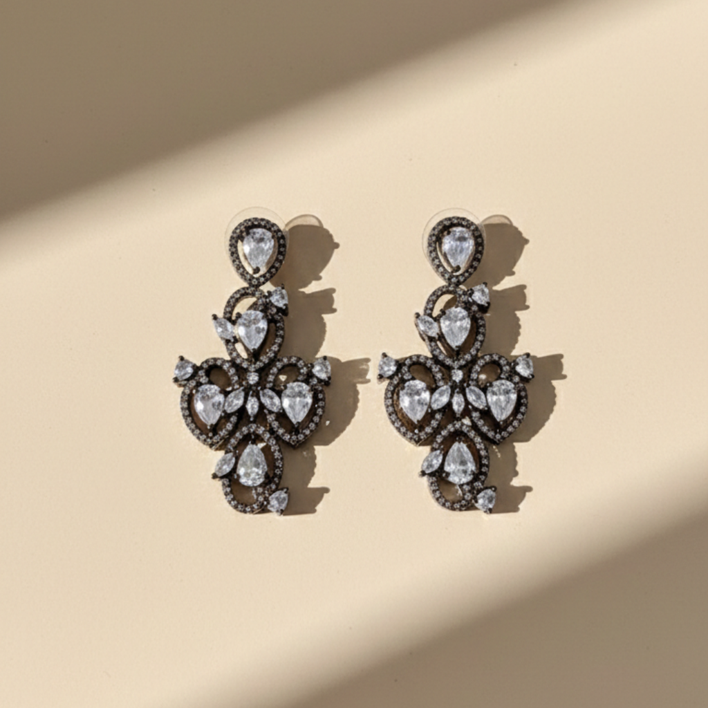 Elegant Teardrop Diamond-Style Silver Necklace Set